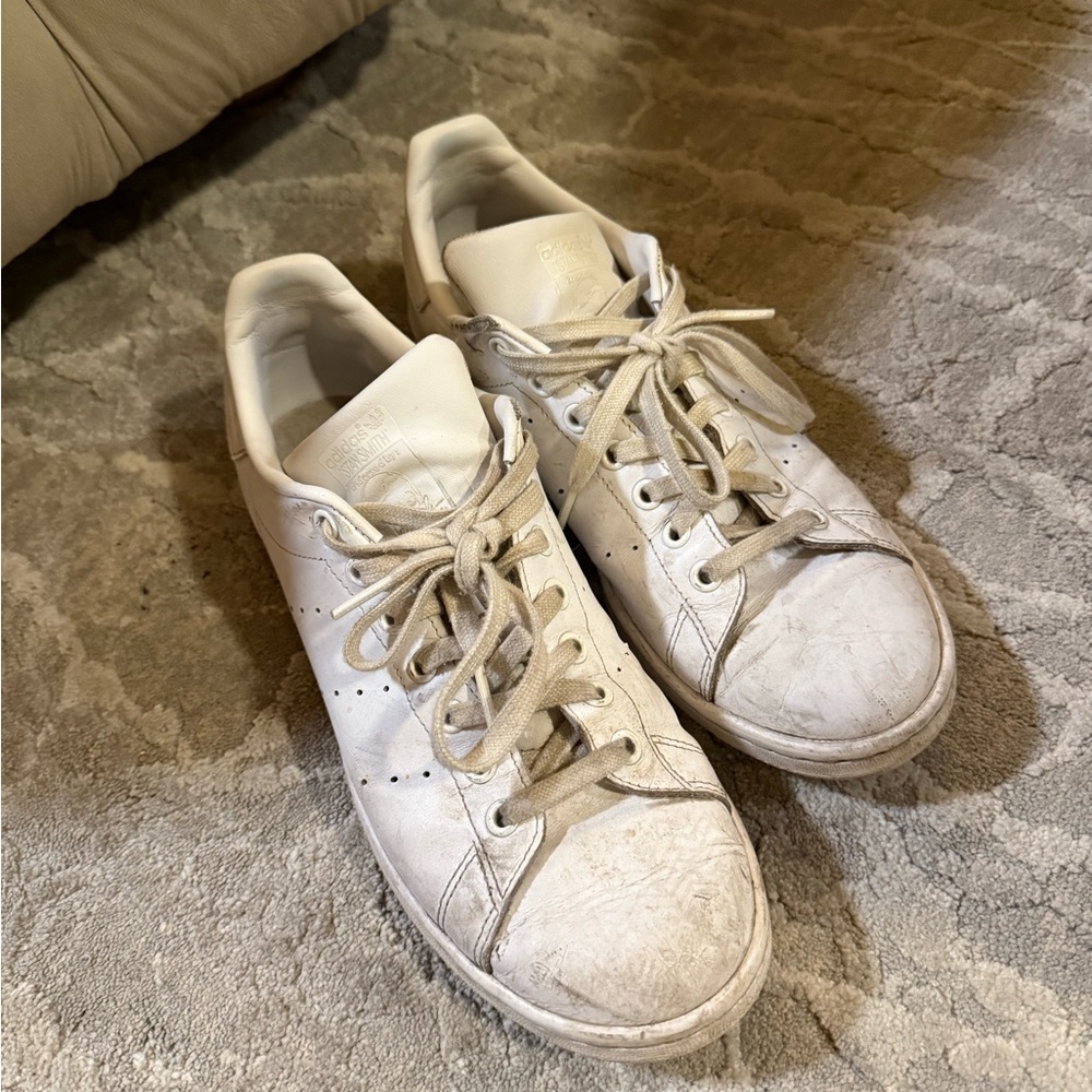 White Adidas Stan Smith Size 9